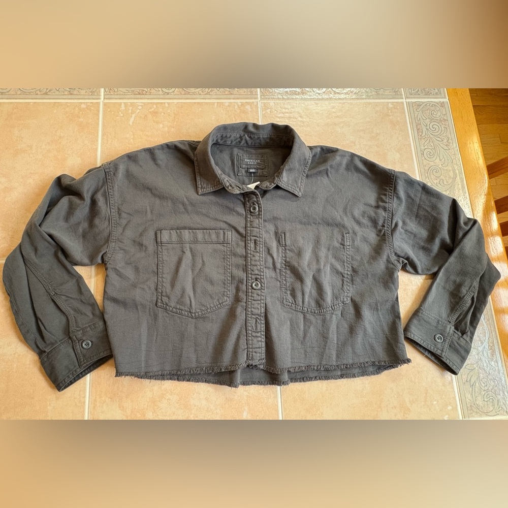 American Eagle Outfitters Charcoal Utility Cropped Jacket Shirt NWT Size XS/S - Picture 3 of 8